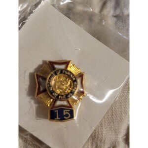 Vintage VFW U.S. Veterans of Foreign Wars 15 Years Anniversary Lapel Pin on Card